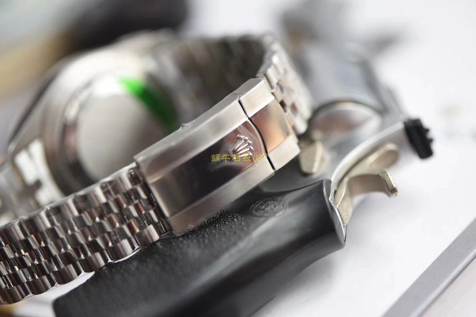   AR  劳力士日志型DATEJUST系列116334银盘腕表 / R267