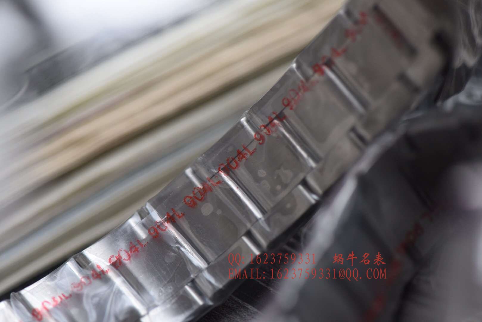   NOOB厂V9版本  劳力士潜航者型系列116610LV-97200 绿盘腕表  劳力士绿水鬼  、劳力士潜航者型系列116610LN-97200 黑盘腕表(黑水鬼) / R295