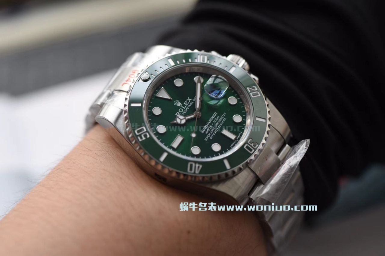   NOOB厂V9版本  劳力士潜航者型系列116610LV-97200 绿盘腕表  劳力士绿水鬼  、劳力士潜航者型系列116610LN-97200 黑盘腕表(黑水鬼) / R295