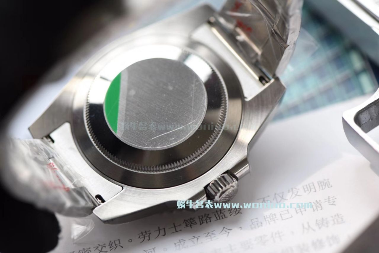   NOOB厂V9版本  劳力士潜航者型系列116610LV-97200 绿盘腕表  劳力士绿水鬼  、劳力士潜航者型系列116610LN-97200 黑盘腕表(黑水鬼) / R295