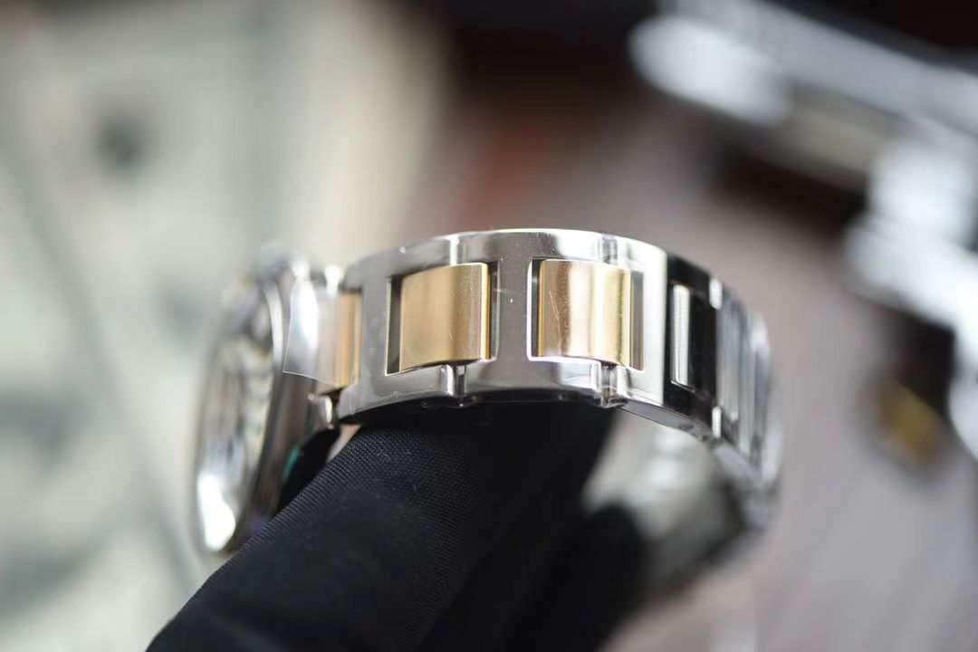 卡地亚蓝气球系列W6920047腕表女装36毫米  V9  V9厂18K包金蓝气球间金款 / K203