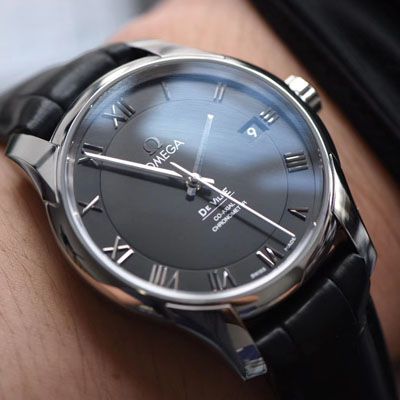 视频评测OMEGA欧米茄碟飞系列431.13.41.21.01.001腕表  VS  