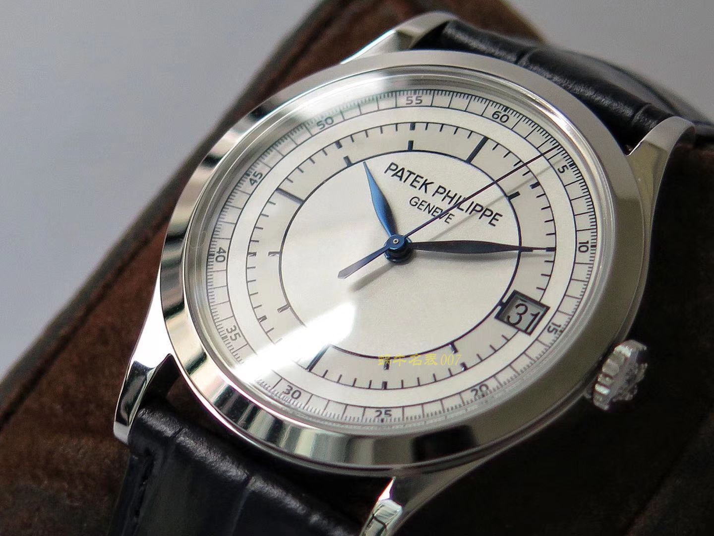   ZF  百达翡丽古典表系列5296G-001 白金腕表 / BD236