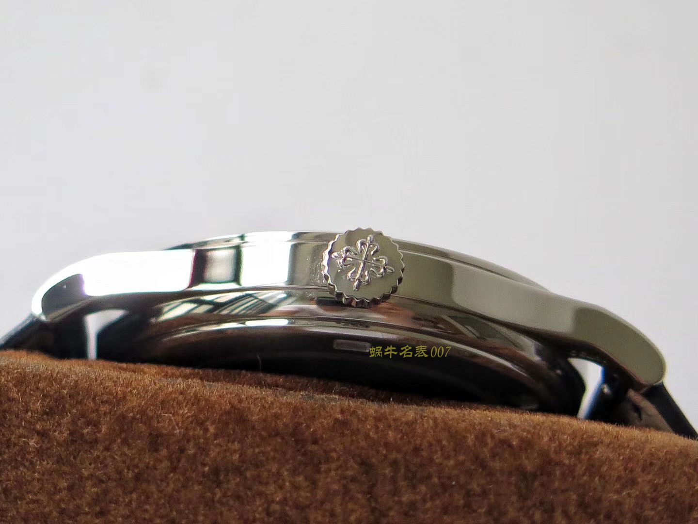   ZF  百达翡丽古典表系列5296G-001 白金腕表 / BD236