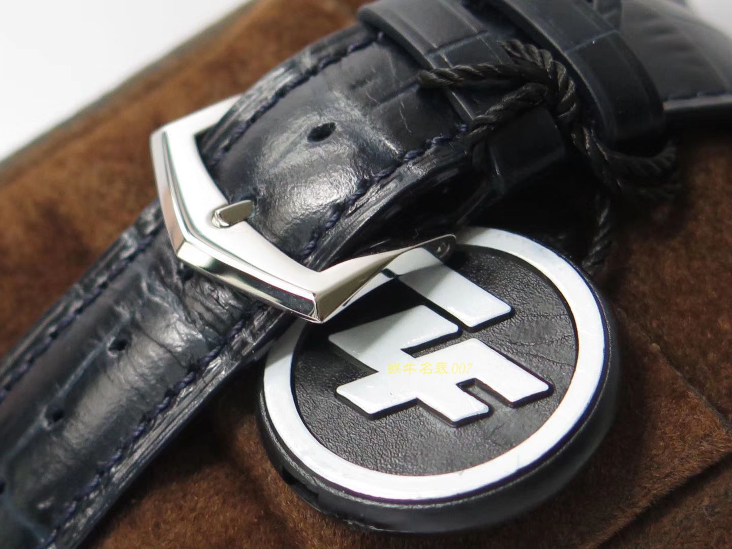   ZF  百达翡丽古典表系列5296G-001 白金腕表 / BD236