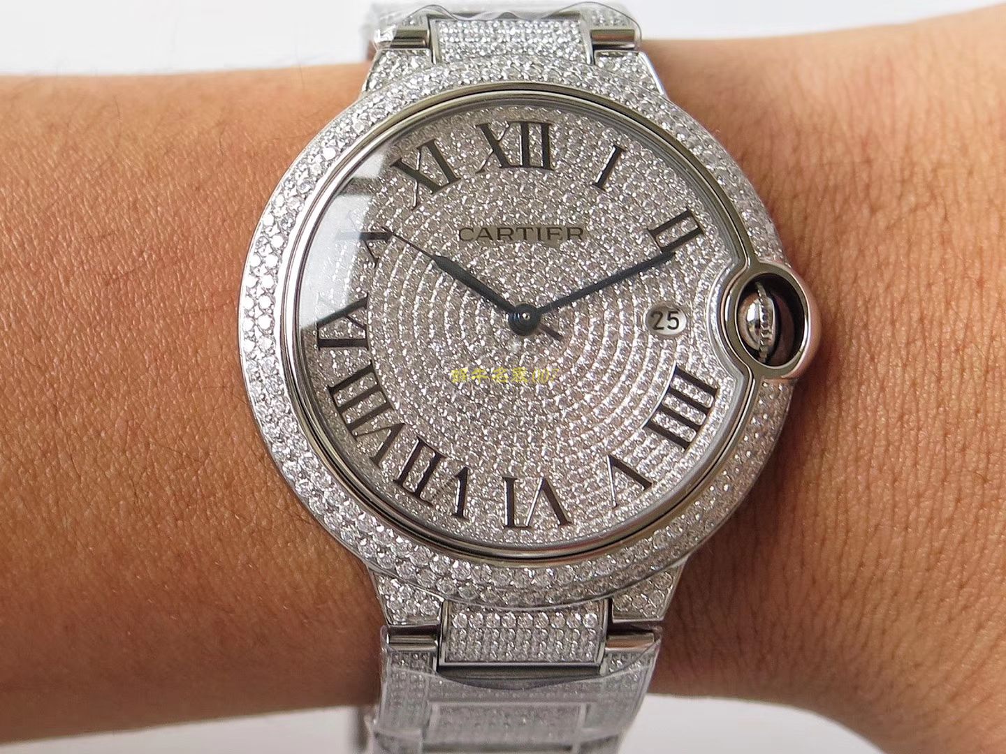   TW  ]卡地亚神豪级满钻版42mm大气球W69006Z2（全玫瑰金版）以及WE9009Z3（全白金版）腕表 / K213