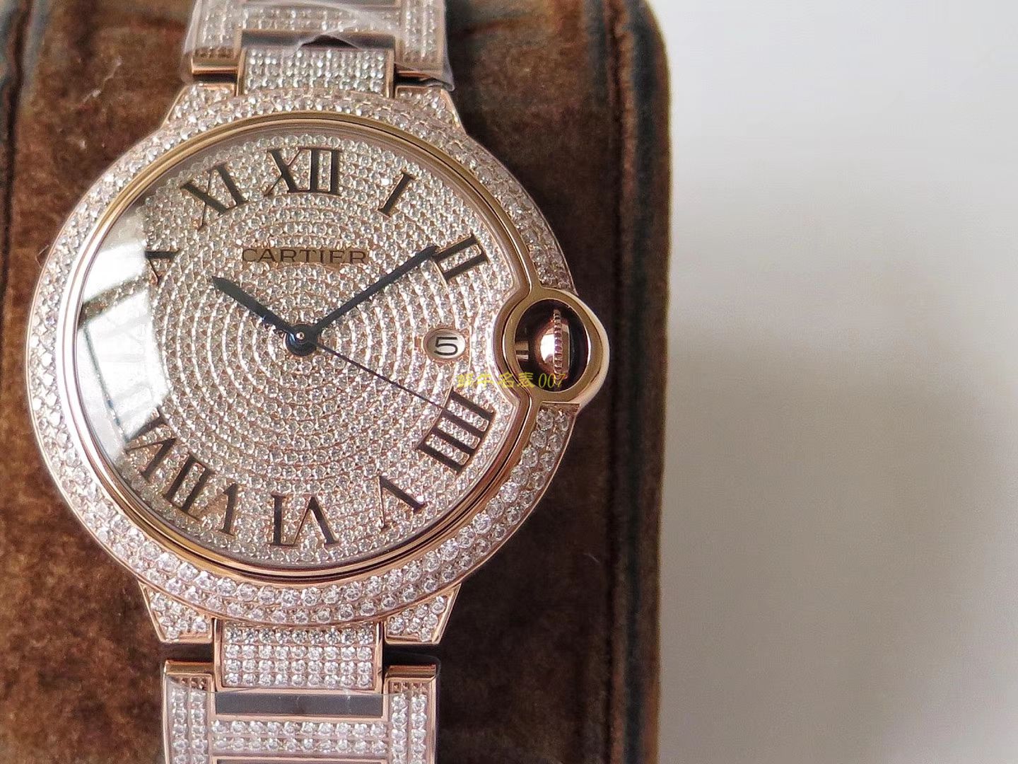   TW  ]卡地亚神豪级满钻版42mm大气球W69006Z2（全玫瑰金版）以及WE9009Z3（全白金版）腕表 / K213