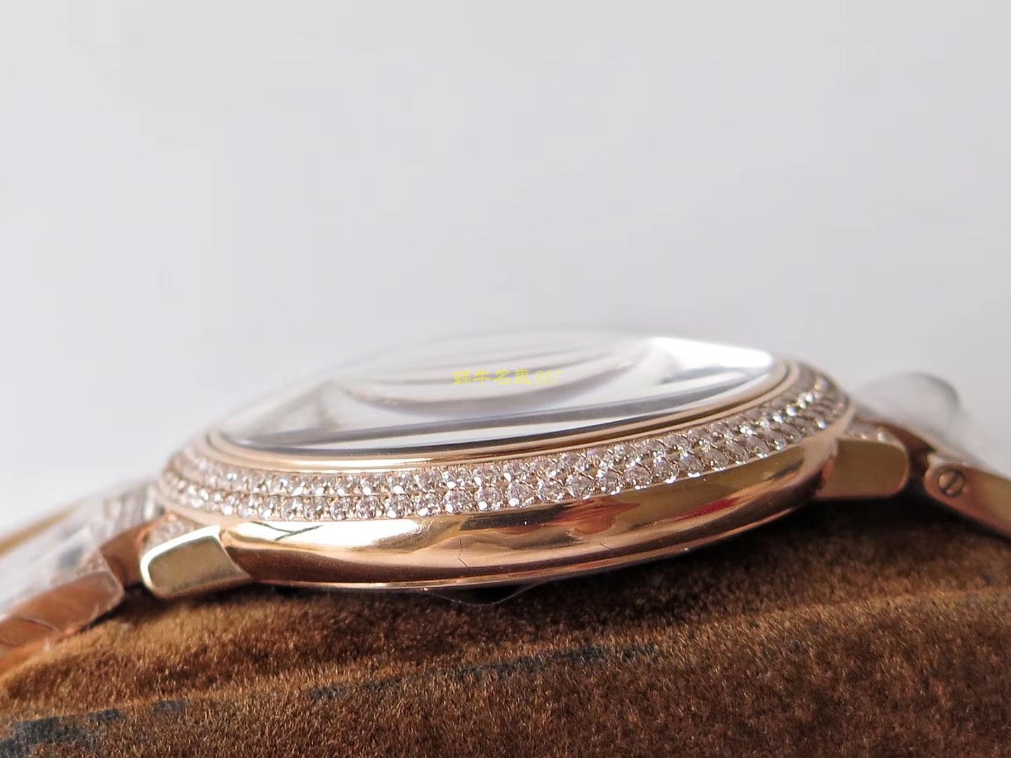   TW  ]卡地亚神豪级满钻版42mm大气球W69006Z2（全玫瑰金版）以及WE9009Z3（全白金版）腕表 / K213