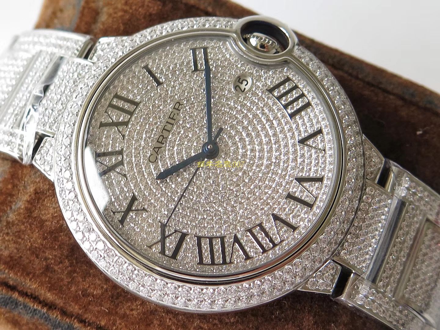   TW  ]卡地亚神豪级满钻版42mm大气球W69006Z2（全玫瑰金版）以及WE9009Z3（全白金版）腕表 / K213