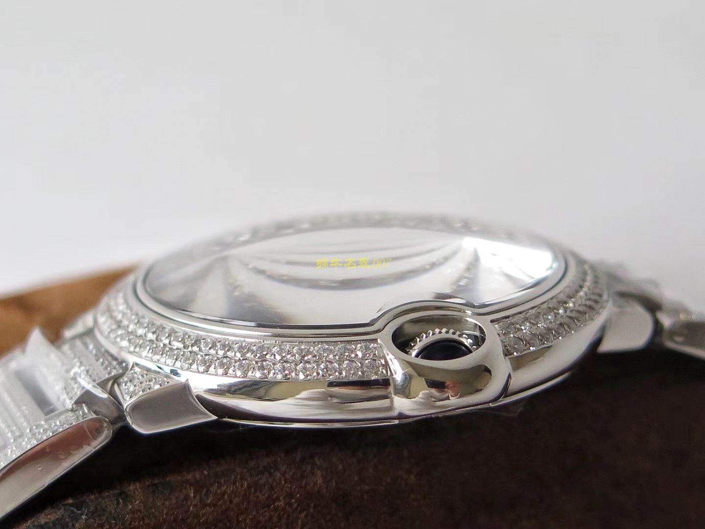   TW  ]卡地亚神豪级满钻版42mm大气球W69006Z2（全玫瑰金版）以及WE9009Z3（全白金版）腕表 / K213