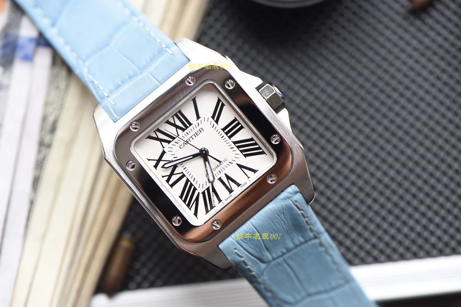 视频评测CARTIER卡地亚山度士W20106X8机械女士腕表（V6高搭配蓝面表带） / K216