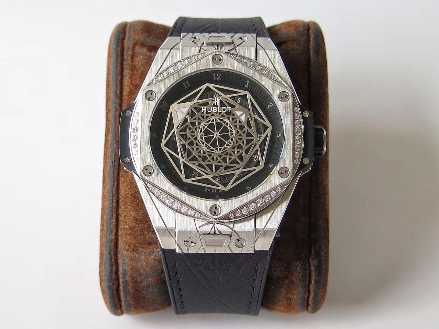   TMF出品  宇舶系列415.NX.1112.VR.MXM16腕表 / YB056