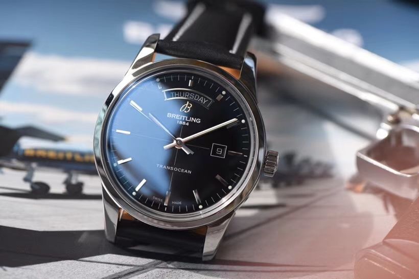 视频评测表和正品表的区别  V7出品百年灵越洋系列星期日历款超级副本 / BL100