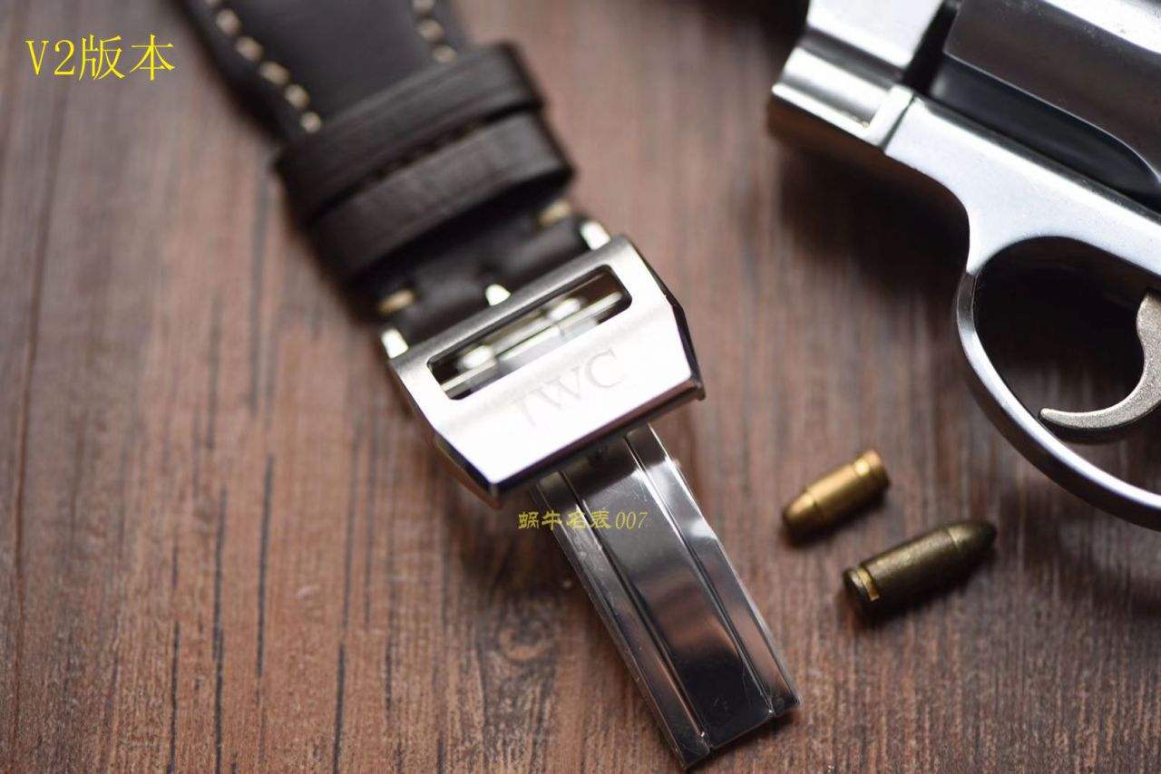 视频评测YL厂万国 表  IWC万国表飞行员IW502703腕表(大型飞行员年历腕表“小王子”特别版) / WG376