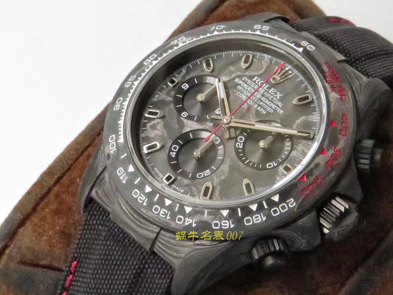   TW厂劳力士  劳力士ROLEX宇宙计时迪通拿系列之全碳纤维海外定制版 / R367