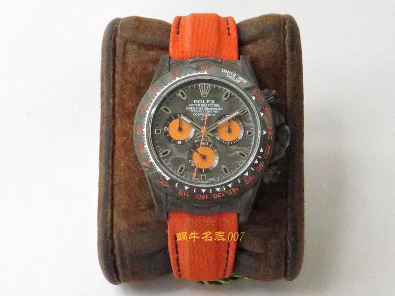   TW厂劳力士  劳力士ROLEX宇宙计时迪通拿系列之全碳纤维海外定制版 / R367