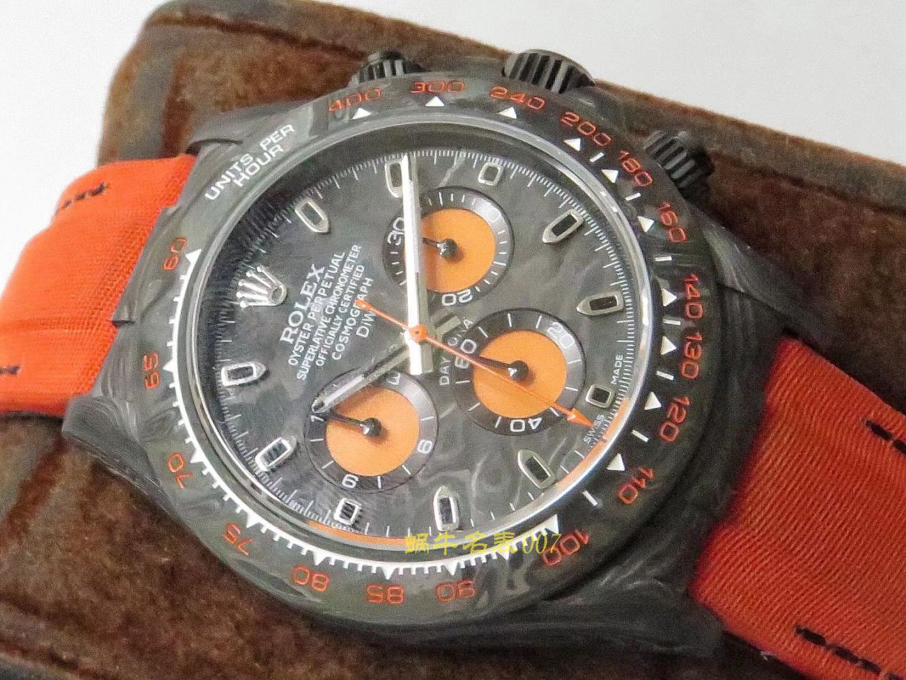   TW厂劳力士  劳力士ROLEX宇宙计时迪通拿系列之全碳纤维海外定制版 / R367