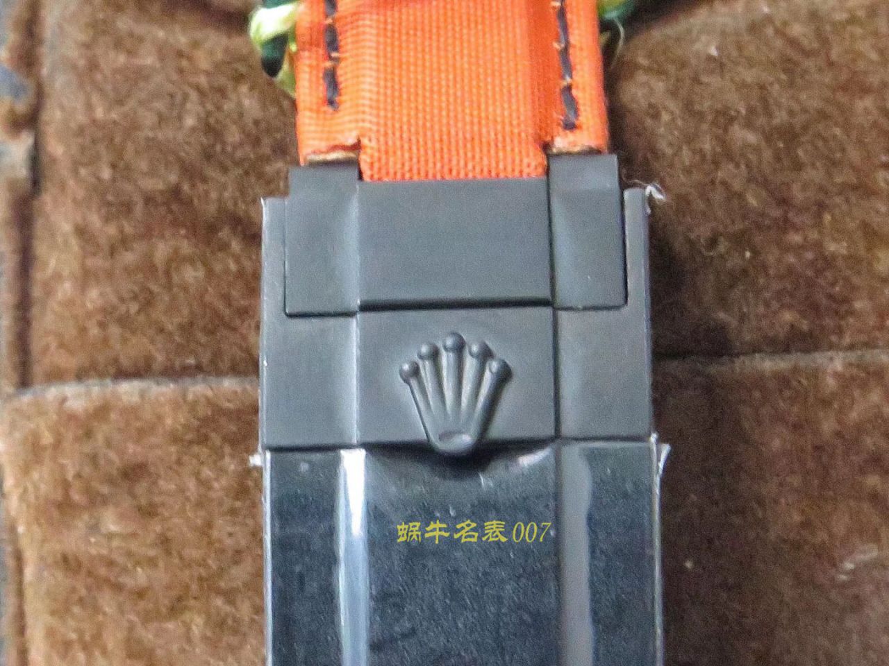   TW厂劳力士  劳力士ROLEX宇宙计时迪通拿系列之全碳纤维海外定制版 / R367