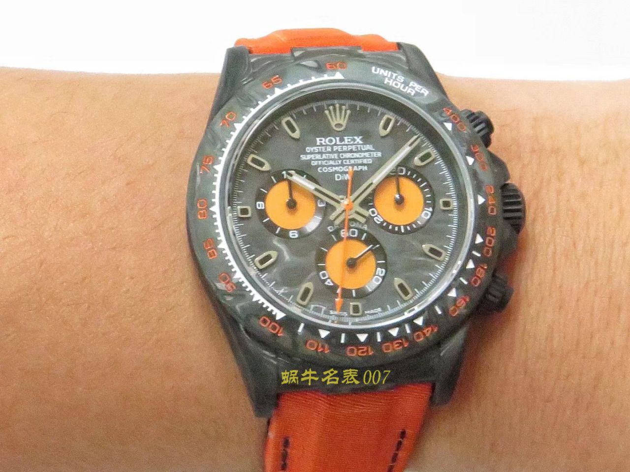   TW厂劳力士  劳力士ROLEX宇宙计时迪通拿系列之全碳纤维海外定制版 / R367