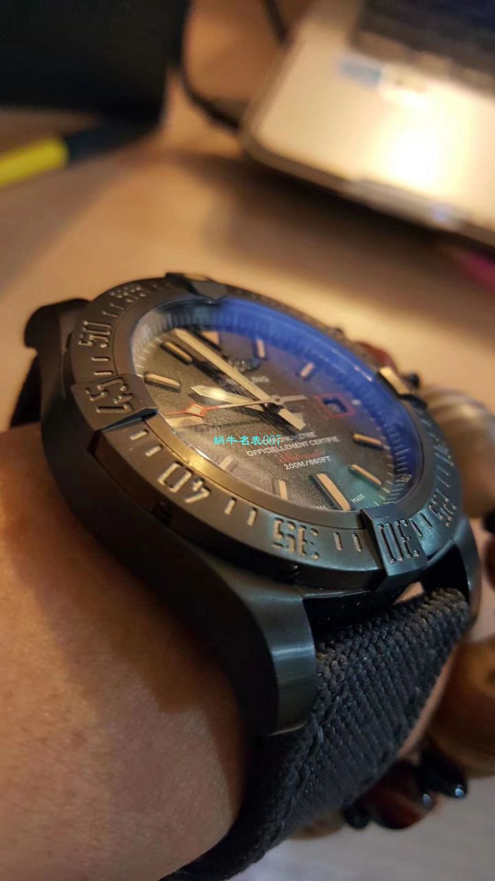 视频评测专柜原单百年灵复仇者黑鸟  百年灵机械计时系列V1731110/BD74/109W/M20BASA.1腕表 / BL093