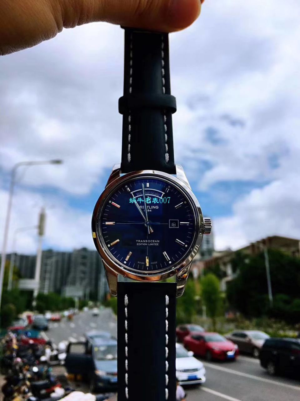 视频评测表和正品表的区别  V7出品百年灵越洋系列星期日历款超级副本 / BL100