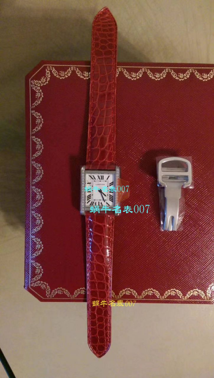 视频评测CARTIER卡地亚山度士W20106X8机械女士腕表（V6高搭配蓝面表带） / K216