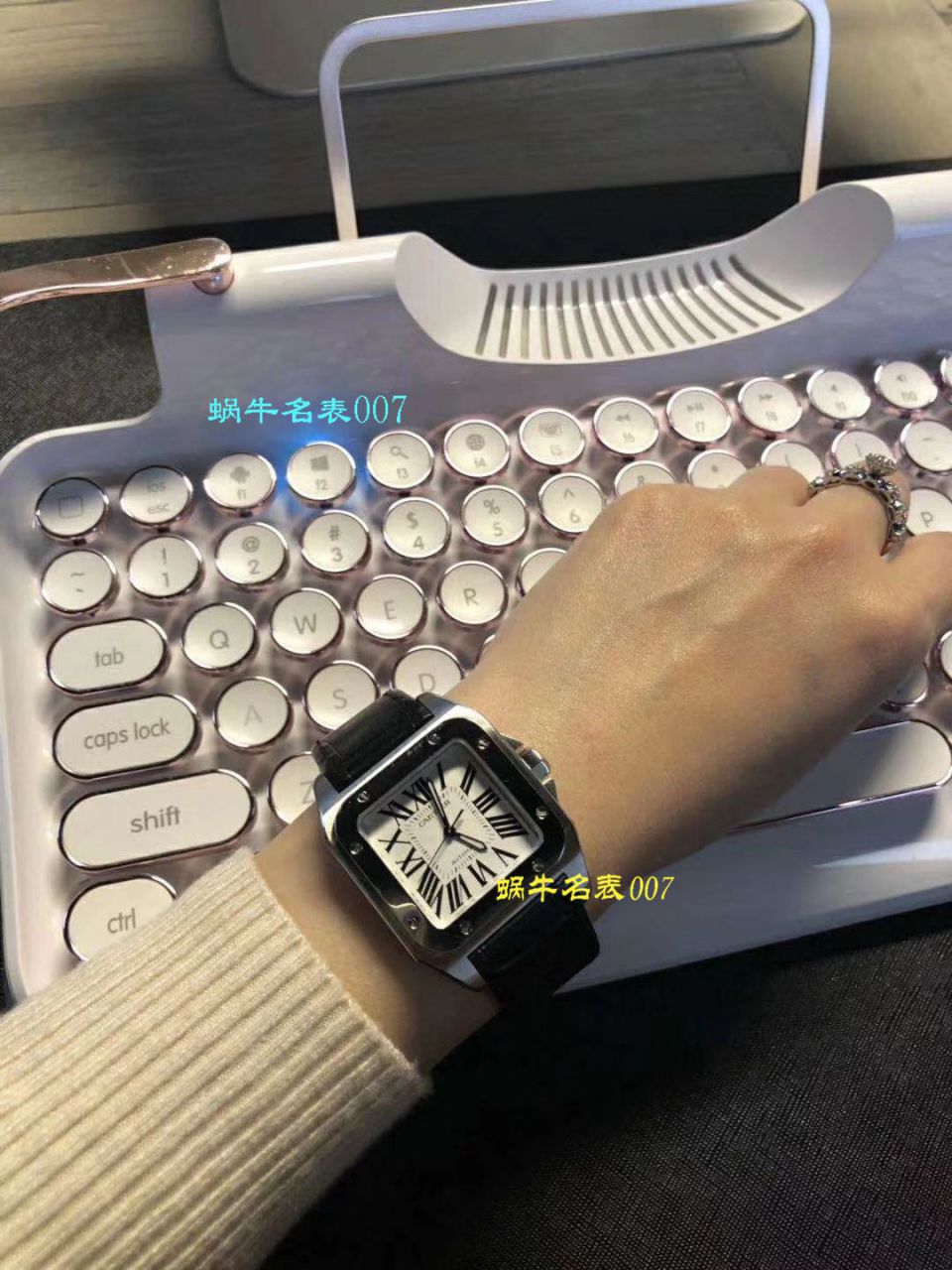 视频评测CARTIER卡地亚山度士W20106X8机械女士腕表（V6高搭配蓝面表带） / K216