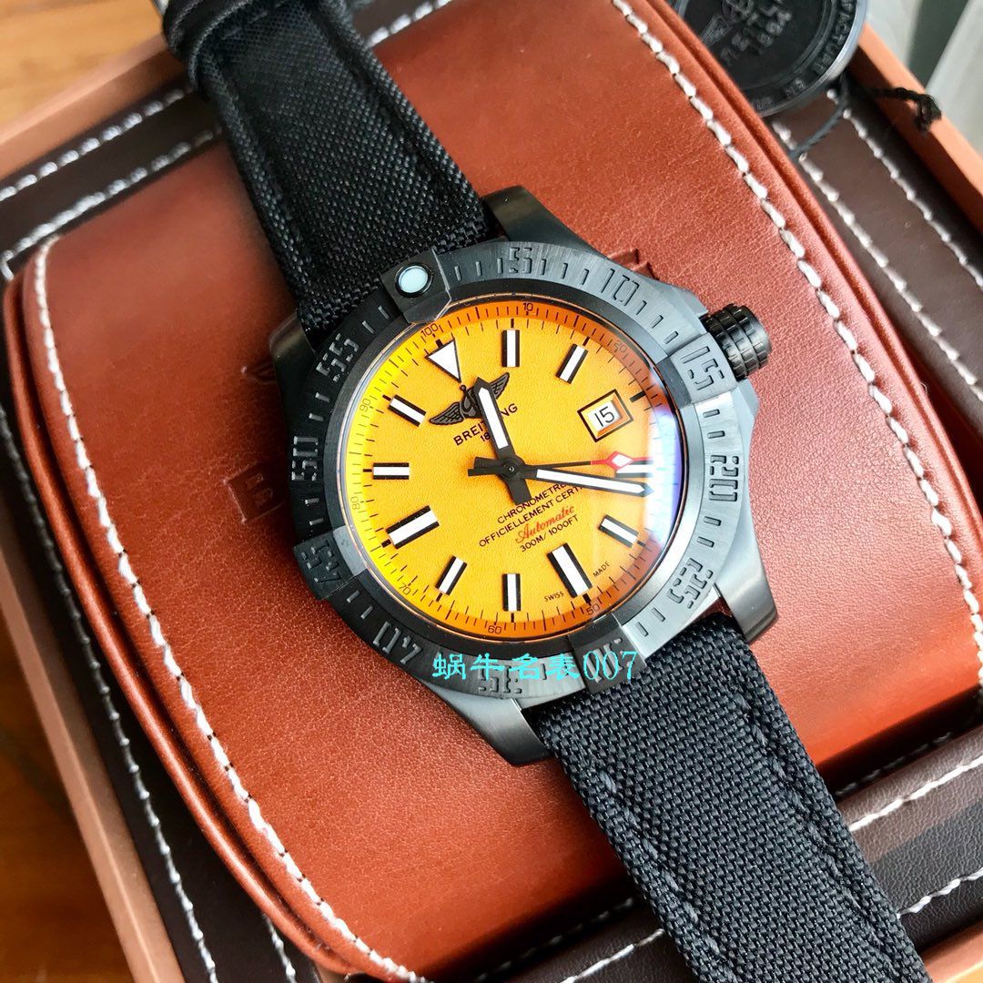   渠道原单Breitling黄狼  百年灵复仇者系列M17331E2|I530|109W|M20BASA.1腕表 / BL113