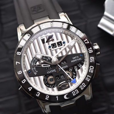 视频评测TWA厂Ulysse Nardin  雅典表复杂功能万年历腕表系列 329-00-3腕表