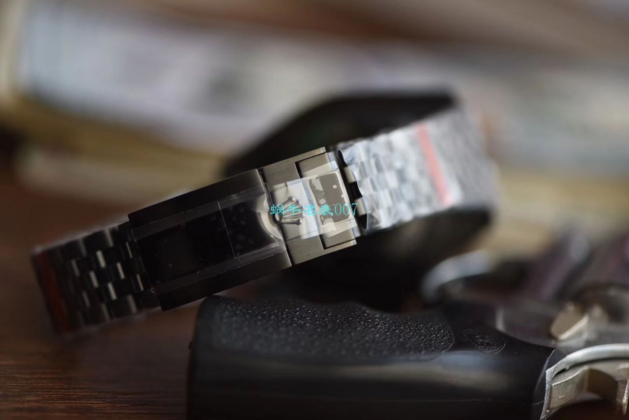   LF厂Batman定制版劳力士格林尼治Rolex GMT-Master II M126710blnr-0002 / R502