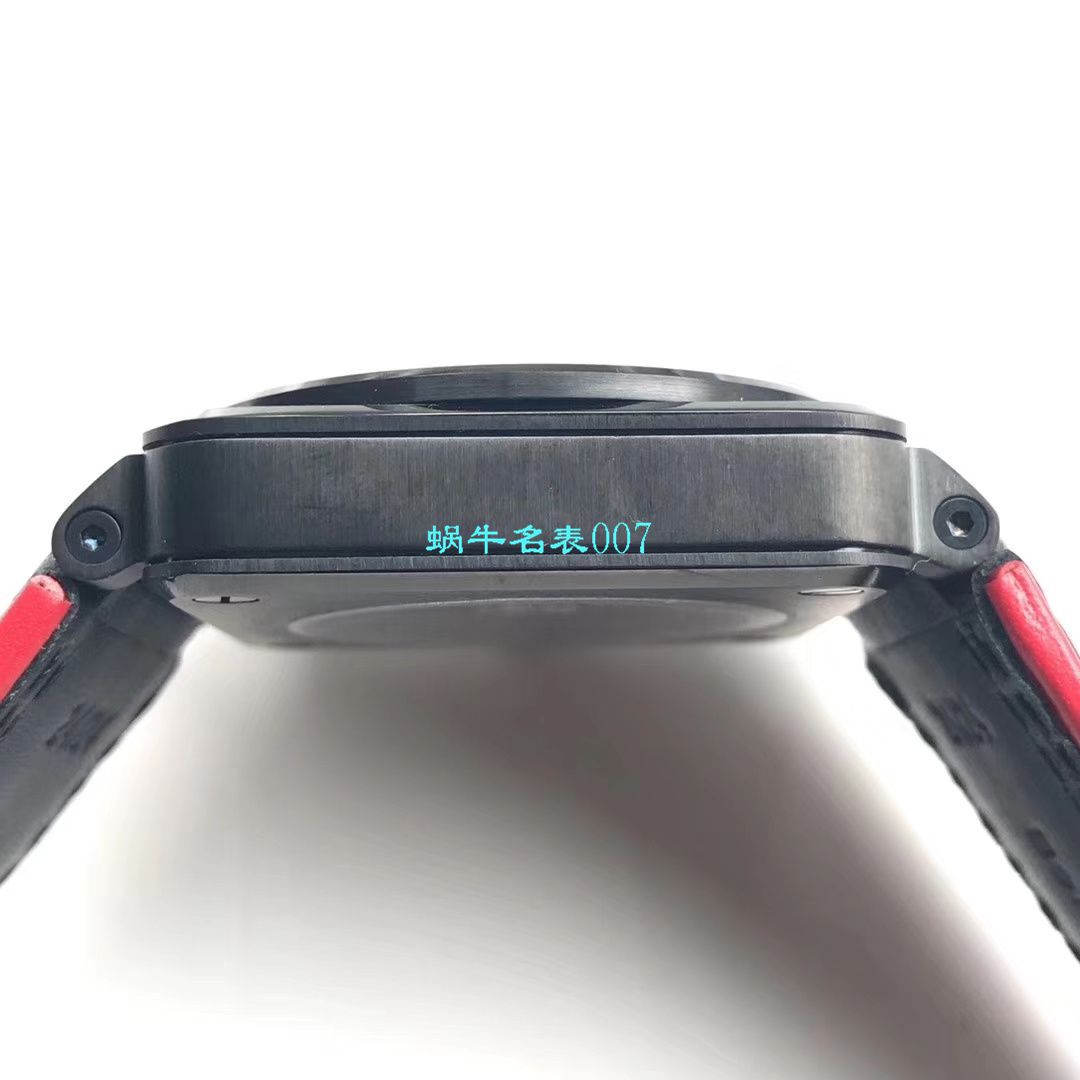   BR厂Bell & Ross  柏莱士INSTRUMENTS系列BR 03-92 AEROGT腕表 / BR0392AEROGT