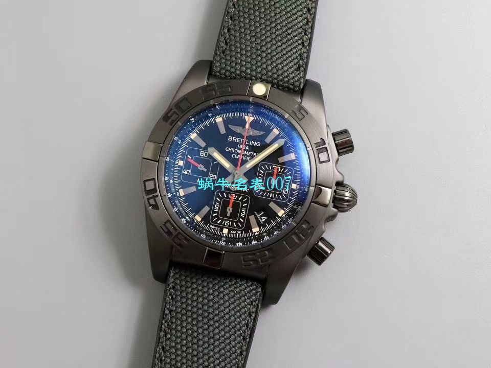   GF厂Breitling大黄蜂  百年灵机械计时系列MB0111C3|I531|262S|M20DSA.2腕表 / BL112