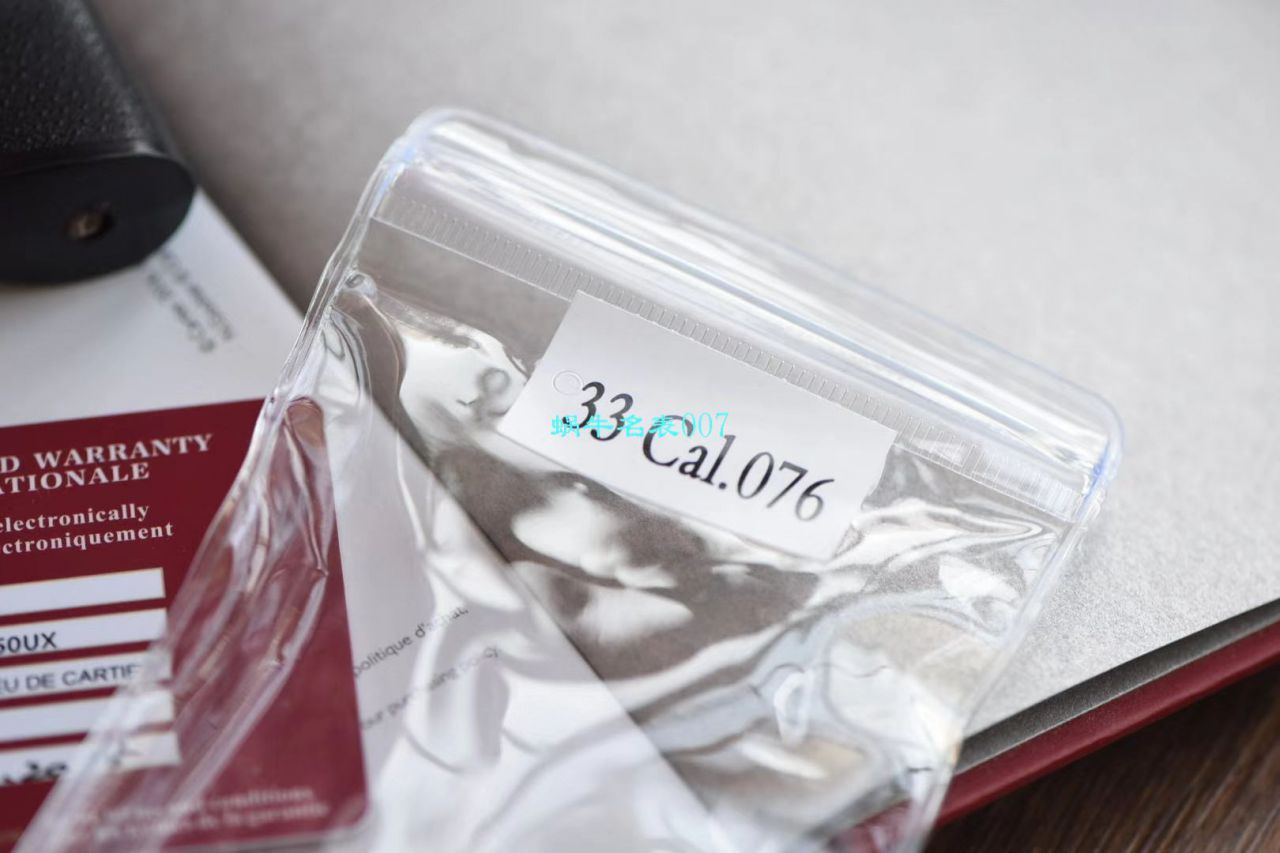   V6厂7K版手表  卡地亚33毫米超级副本蓝气球女装W6920071腕表 / K262