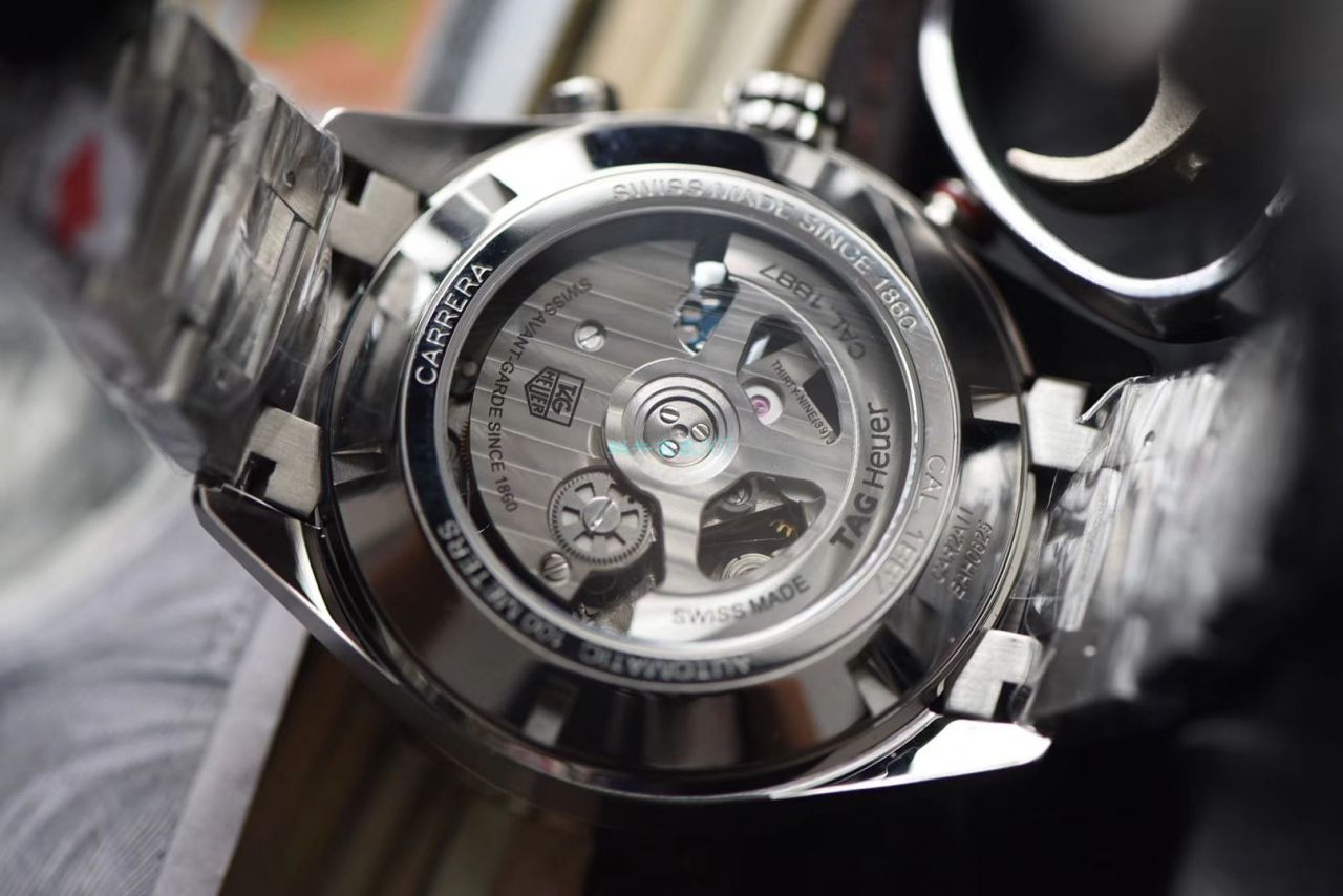   V6  泰格豪雅CALIBRE 16 星期日历自动计时码表系列CV2A10.BA0796、CV2A1S.FC6236腕表 / TG058