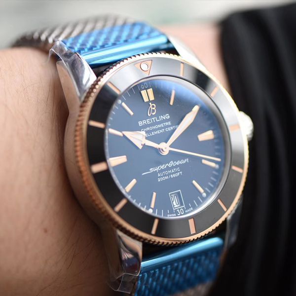 GF厂官网百年灵超级海洋文化二代B20自动机械腕表42系列UB2010121B1A1