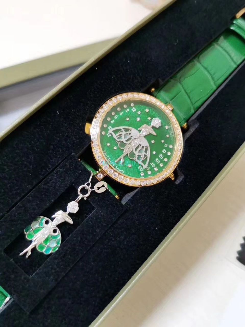 5G厂梵克雅宝诗意复杂功能系列VCARO8PM00女士腕表 / VCA07