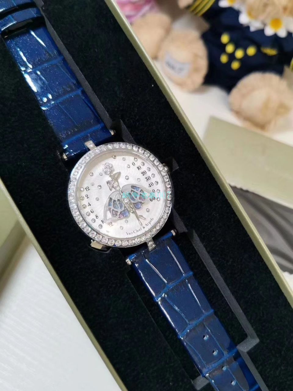 5G厂梵克雅宝诗意复杂功能系列VCARO8PM00女士腕表 / VCA07