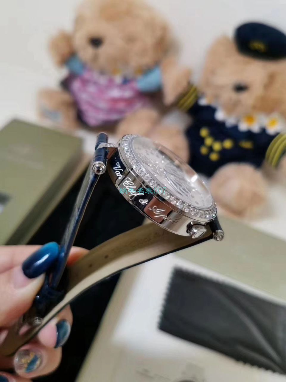 5G厂梵克雅宝诗意复杂功能系列VCARO8PM00女士腕表 / VCA07