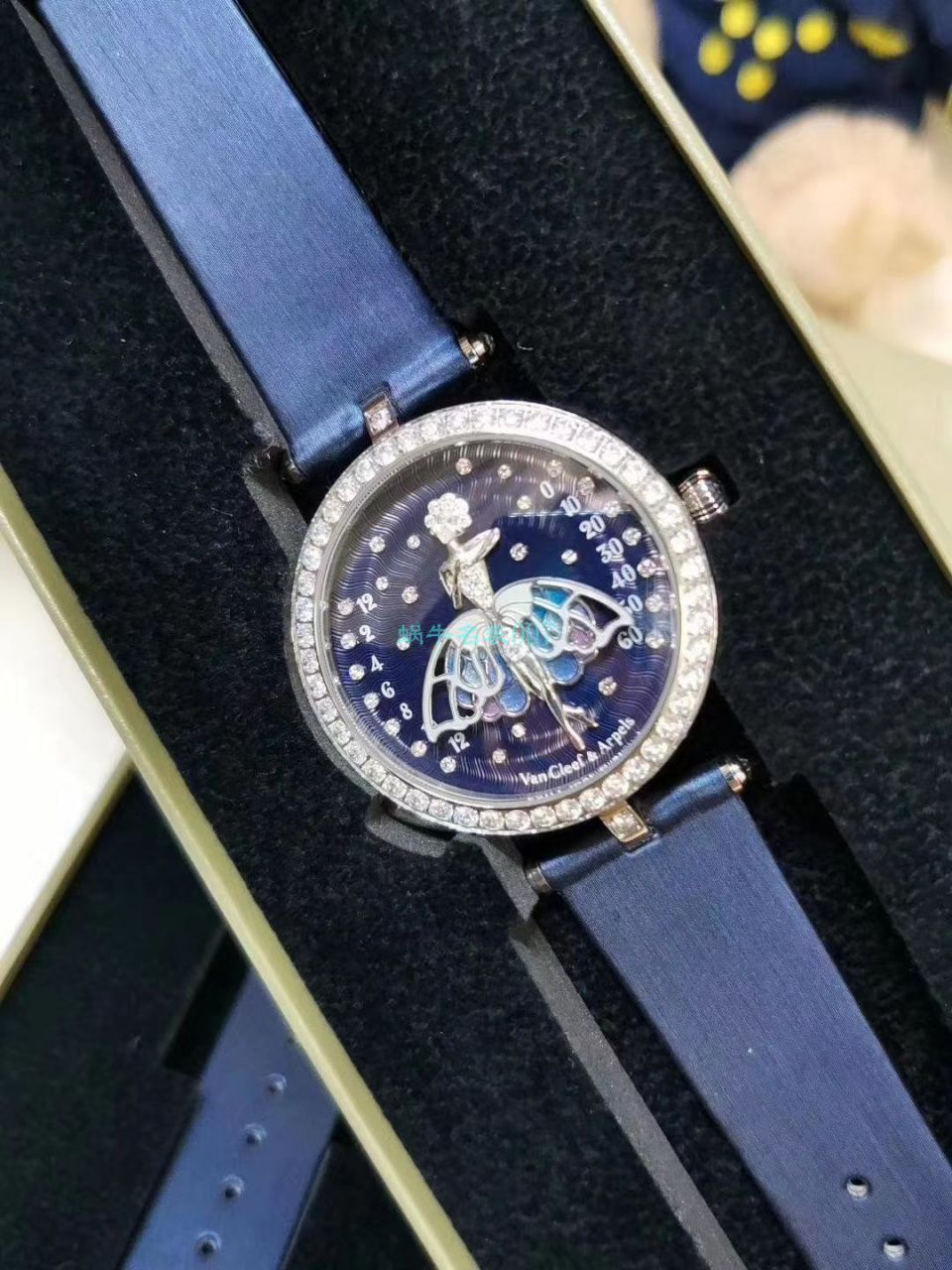 5G厂梵克雅宝诗意复杂功能系列VCARO8PM00女士腕表 / VCA07