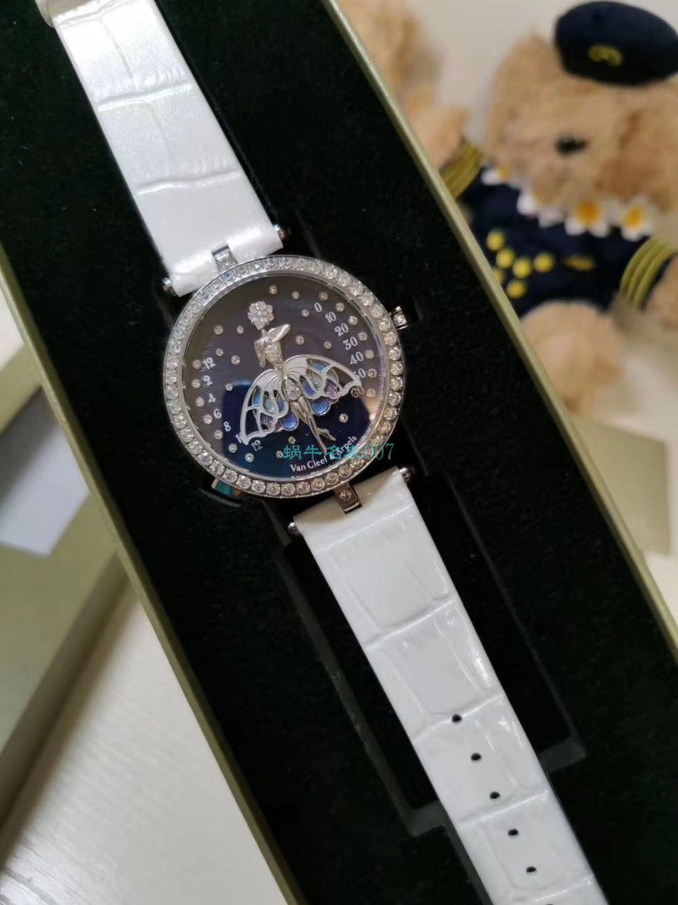 5G厂梵克雅宝诗意复杂功能系列VCARO8PM00女士腕表 / VCA07