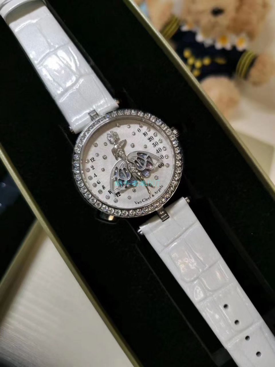   5G厂Van Cleef & Arpels女表舞动天使  梵克雅宝诗意复杂功能系列VCARO4F200腕表 / VCA06