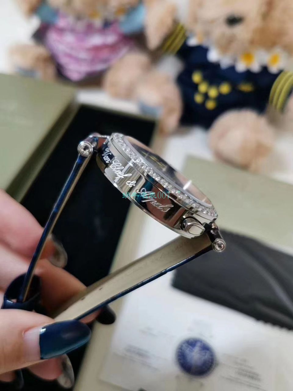 5G厂梵克雅宝诗意复杂功能系列VCARO8PM00女士腕表 / VCA07