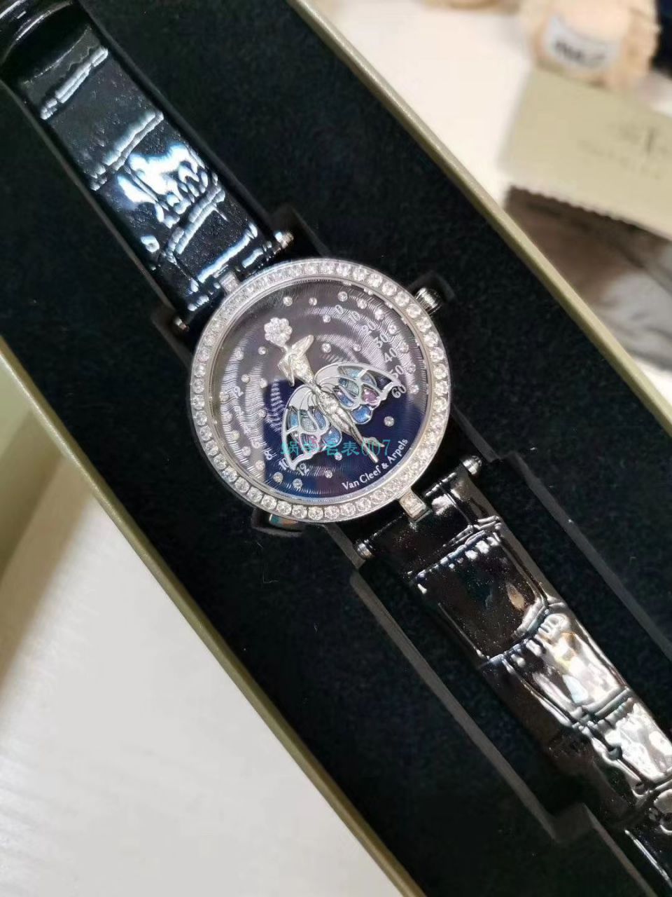 5G厂梵克雅宝诗意复杂功能系列VCARO8PM00女士腕表 / VCA07