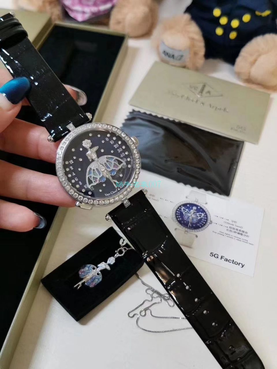   5G厂Van Cleef & Arpels女表舞动天使  梵克雅宝诗意复杂功能系列VCARO4F200腕表 / VCA06