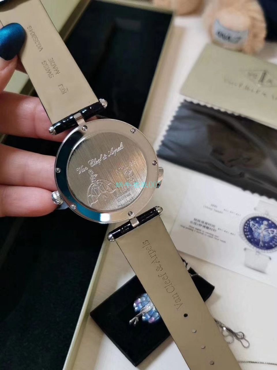   5G厂Van Cleef & Arpels女表舞动天使  梵克雅宝诗意复杂功能系列VCARO4F200腕表 / VCA06