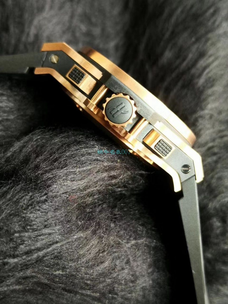   HBBV6  宇舶系列301.PX.1180.RX腕表 / YB024