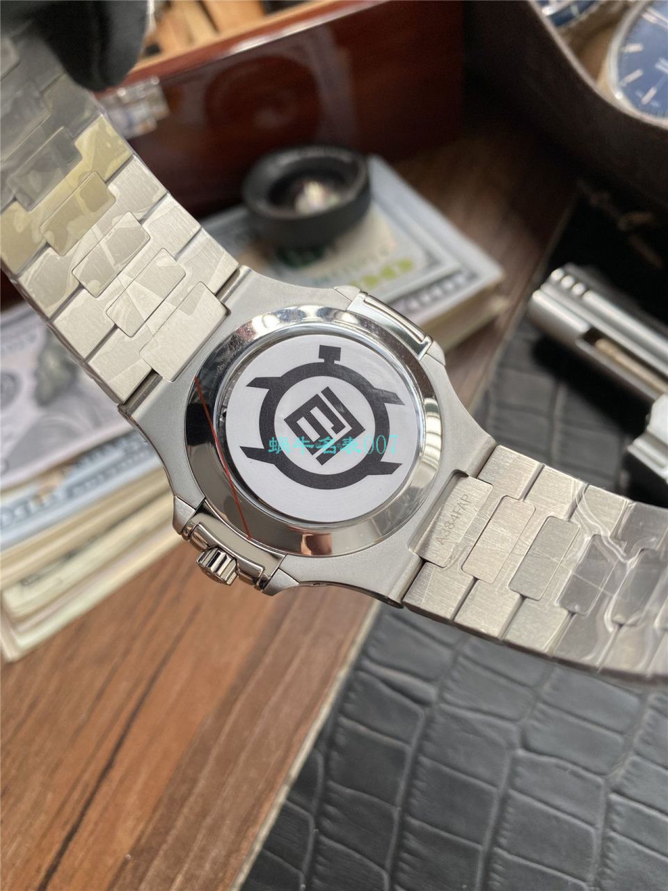 评测V9厂真月相百达翡丽鹦鹉螺高5726/1A-014腕表 / BD309