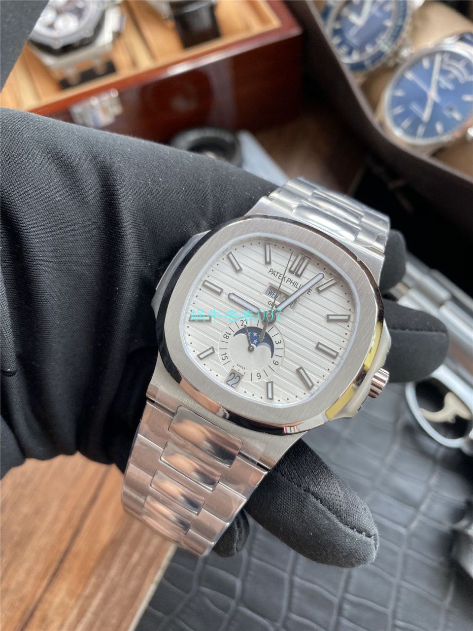 评测V9厂真月相百达翡丽鹦鹉螺高5726/1A-014腕表 / BD309