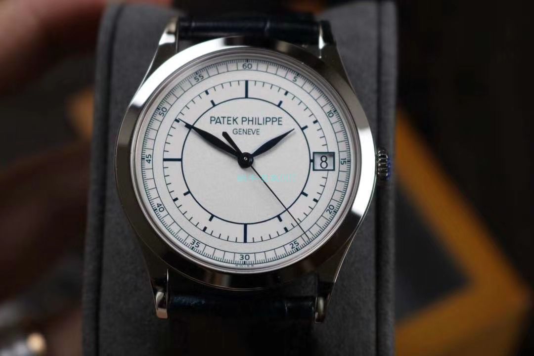   ZF  百达翡丽古典表系列5296G-001 白金腕表 / BD236