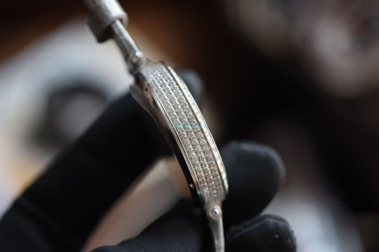 V&A厂女士手表梵克雅宝诗意复杂功能系列VCARN25800腕表 / VA10